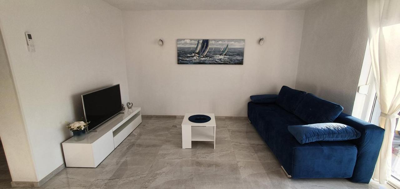 Apartmani Naomi&Leo Сень Экстерьер фото