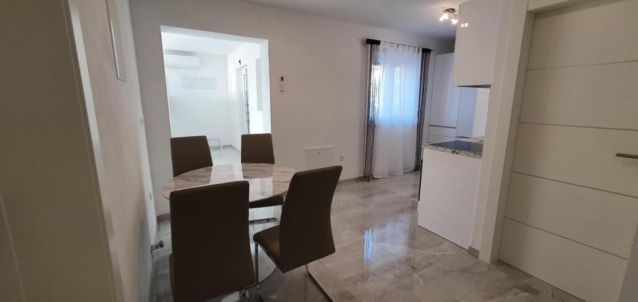 Apartmani Naomi&Leo Сень Экстерьер фото
