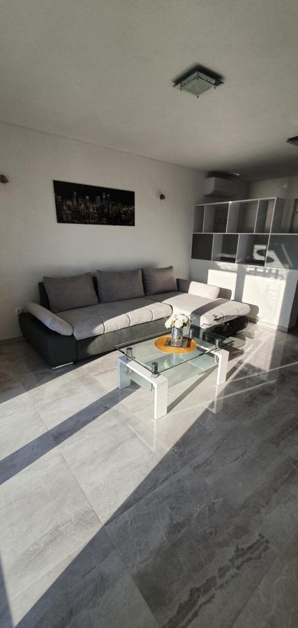 Apartmani Naomi&Leo Сень Экстерьер фото